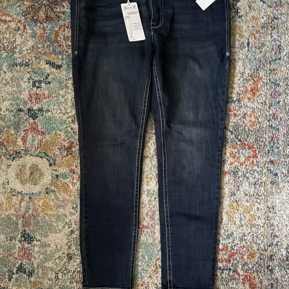 NWT Seven7 Women's Dark  Skinny Jeans
